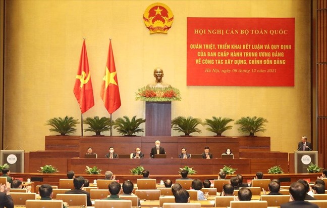 Từ tư tưởng Hồ Chí Minh về nêu gương đến phát huy vai trò, trách nhiệm nêu gương của cán bộ, đảng viên theo tinh thần Nghị quyết Trung ương 6 khóa XIII